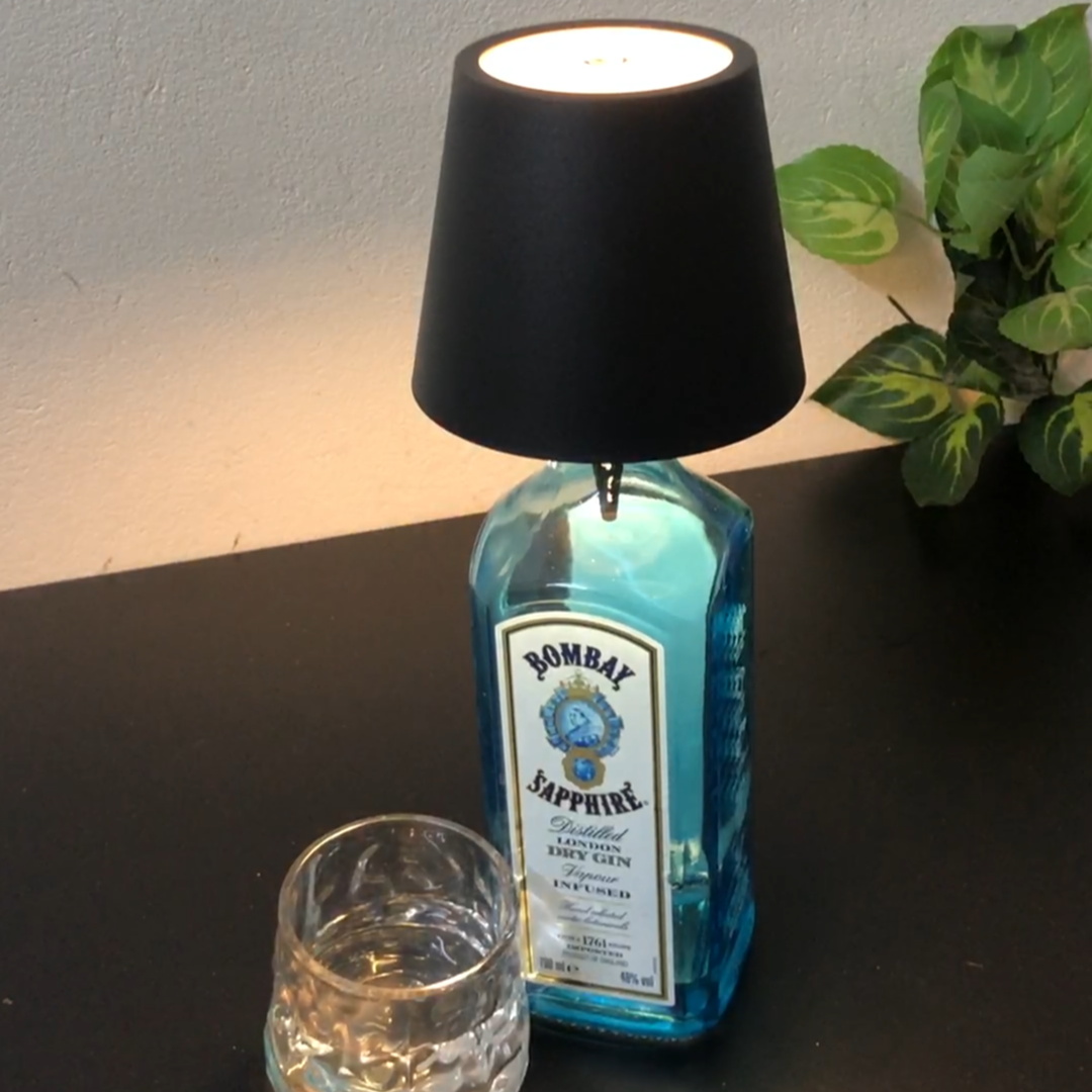 Passo Wireless Bottle Lamp