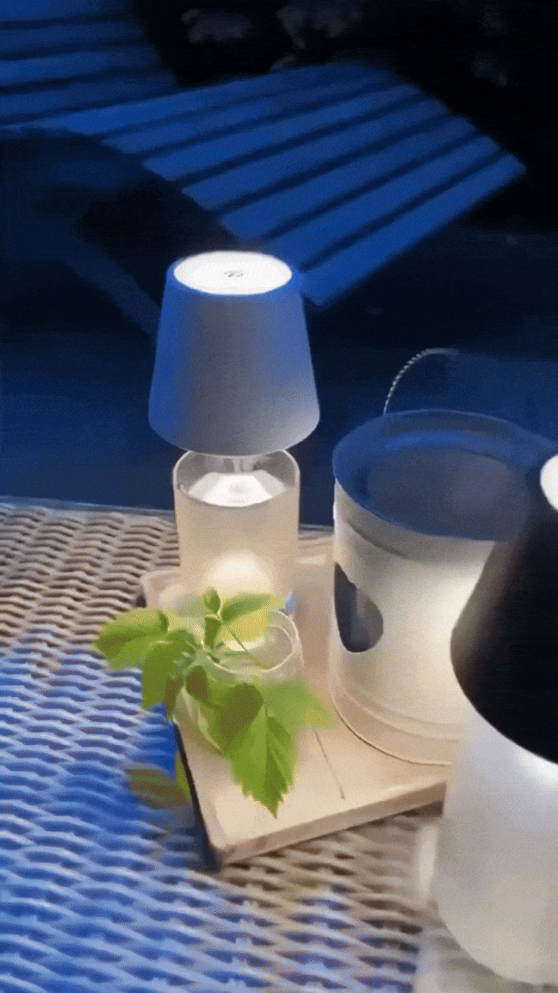 Passo Wireless Bottle Lamp